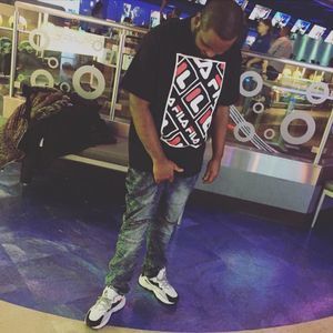 Meet your Posher, Devin